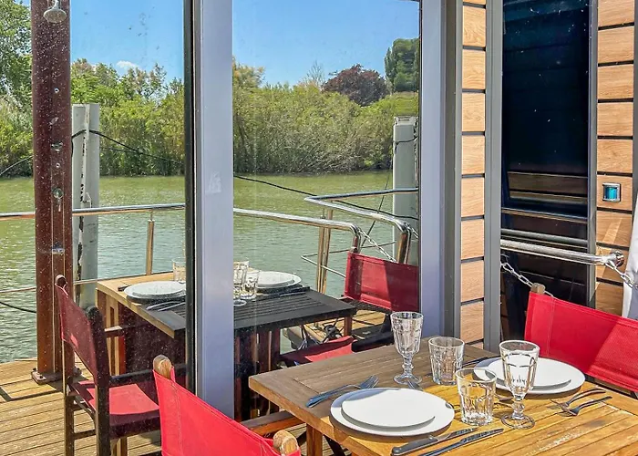 Bord Du Canal Du Rhone A Sete Sur \
